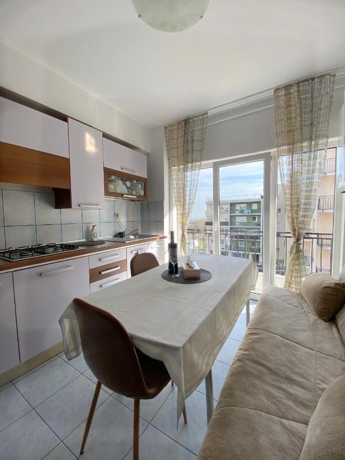 Cozy Apartment 2 Bedroom Private Parking Kolozsvár Kültér fotó